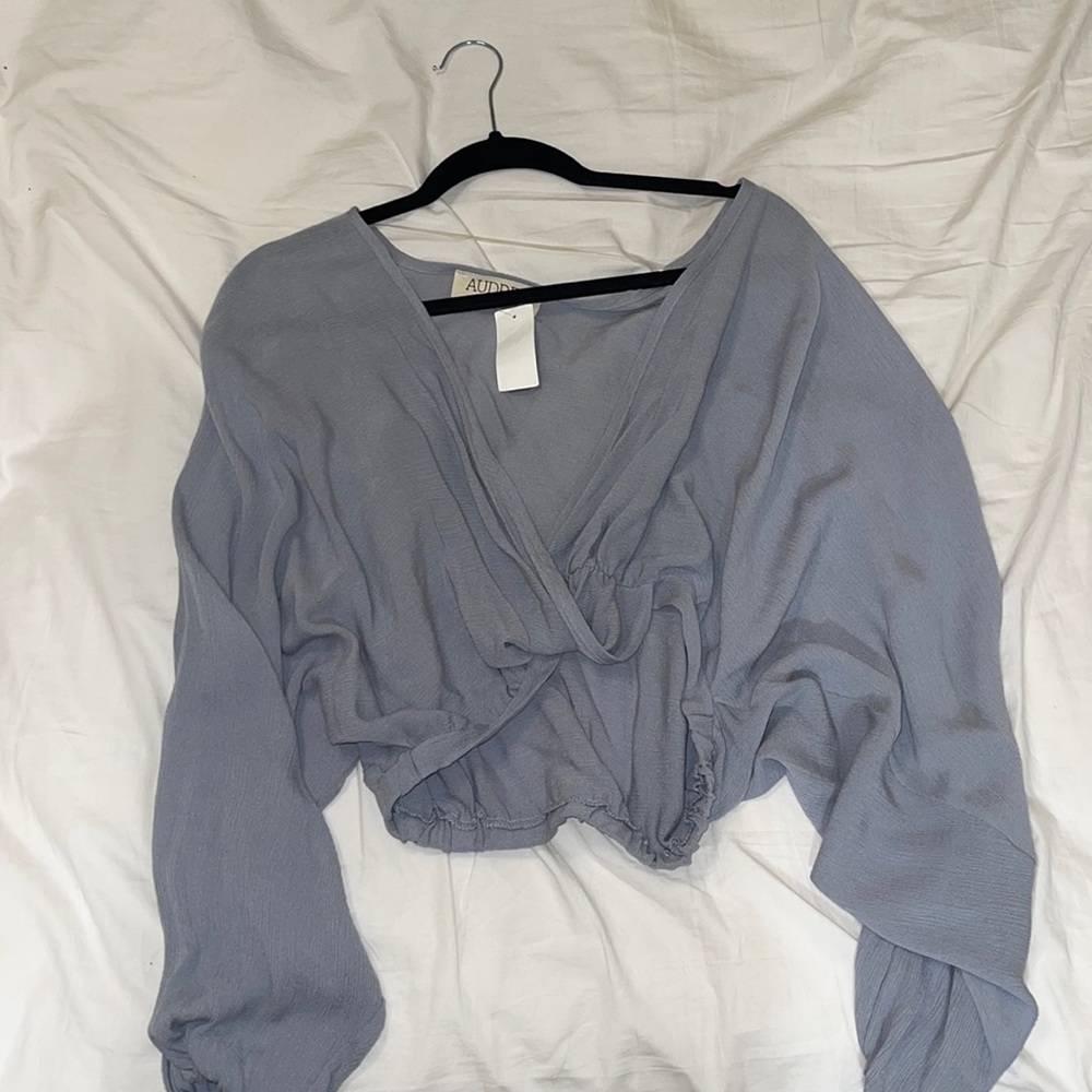 BABYBLUE TOP